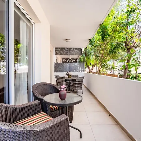 アパート Sunnyvillas: 2br Mythical Apt*swimming Pool*ak04 パラリムニ